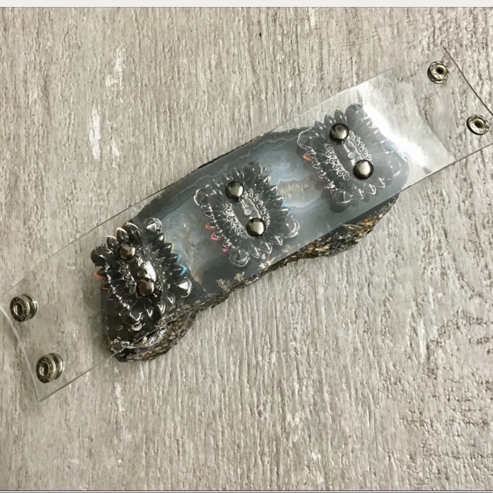 πΊMulti Colored Resin & Rhinestone Cuff Bracelet - Picture 6 of 7